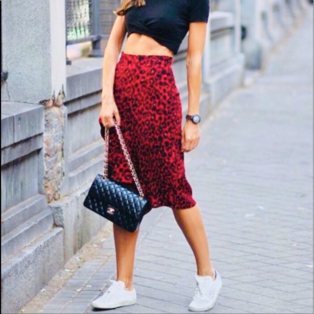 ZARA TRF SKIRT.